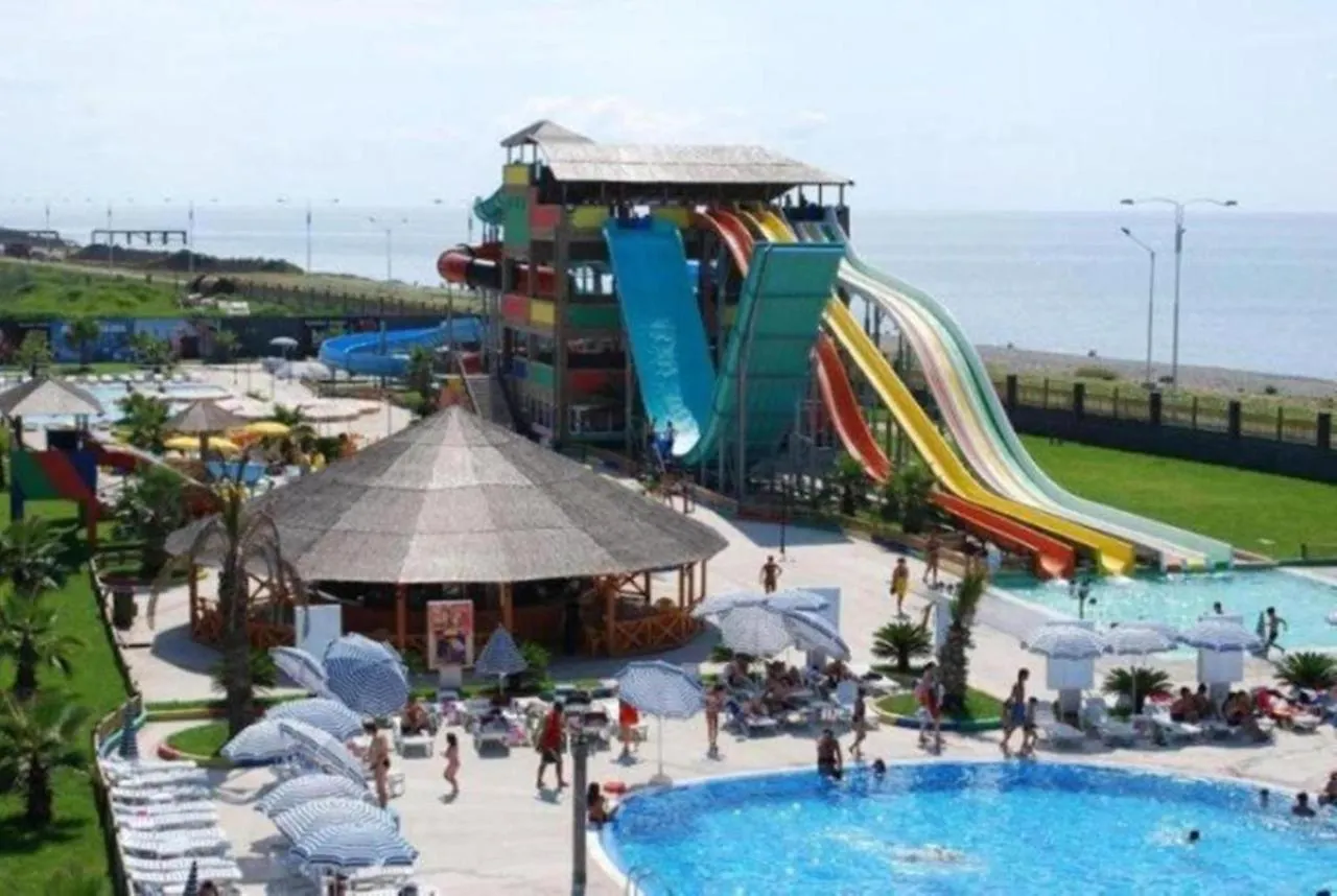 Eto S Apartment With Sea View In Batumi